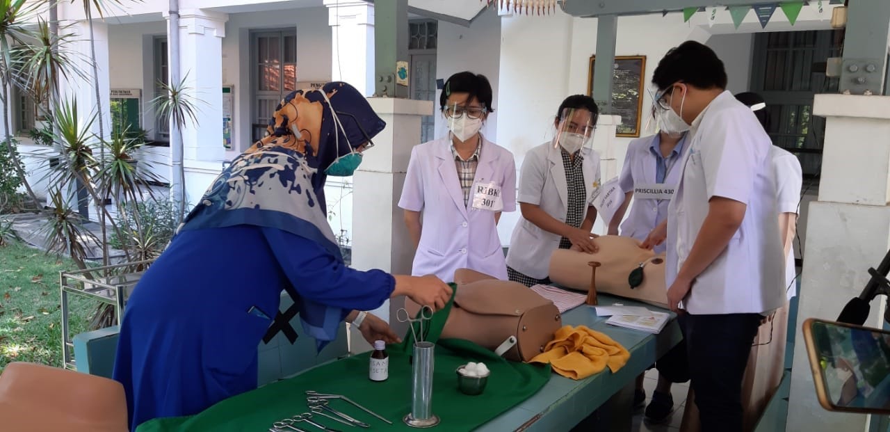 “Lebih dari Sekadar Ilmu: Pentingnya Komunikasi dalam Dunia Kedokteran”