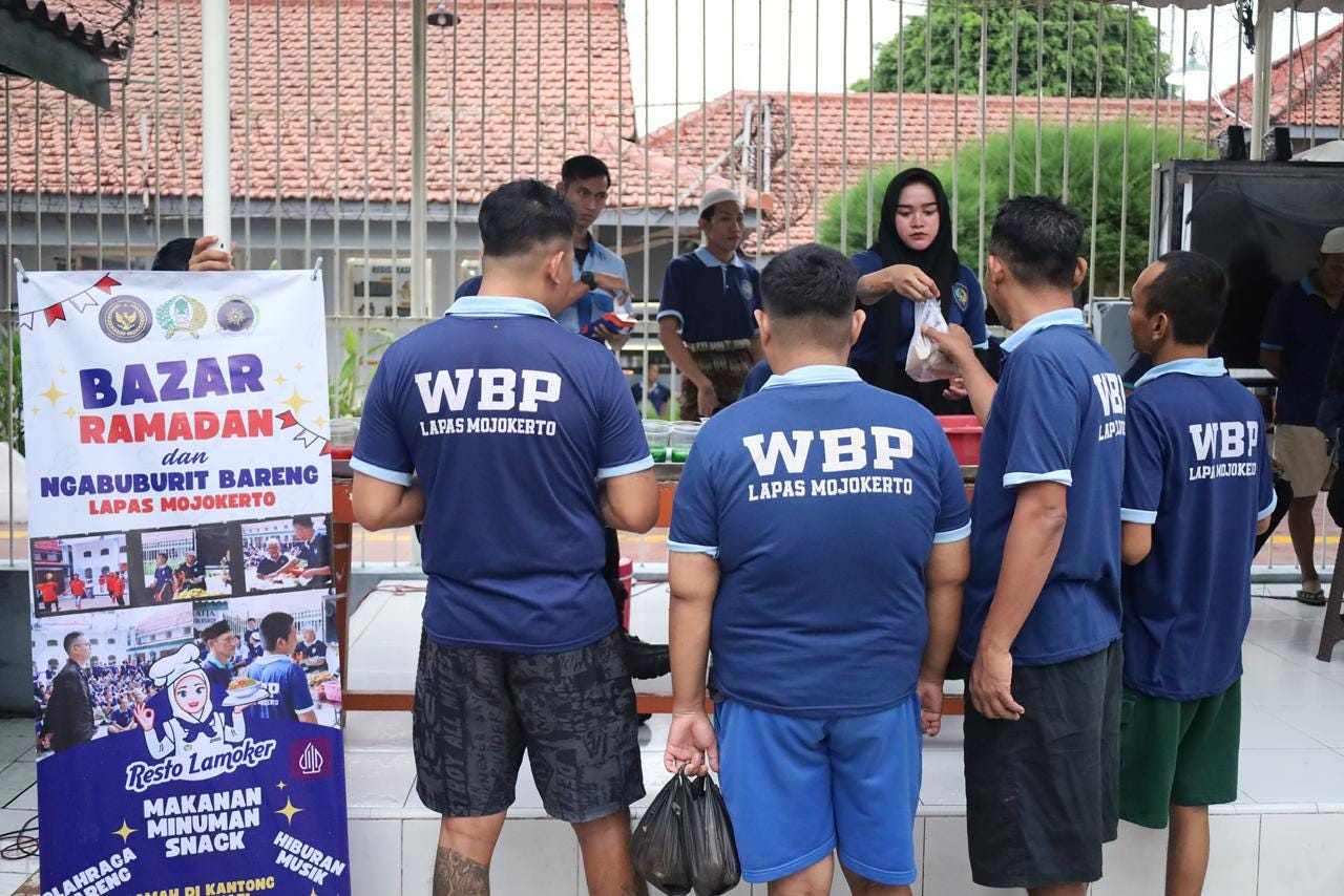Meriah dan Produktif, Bazar Lapas Mojokerto Dorong UMKM Warga Binaan