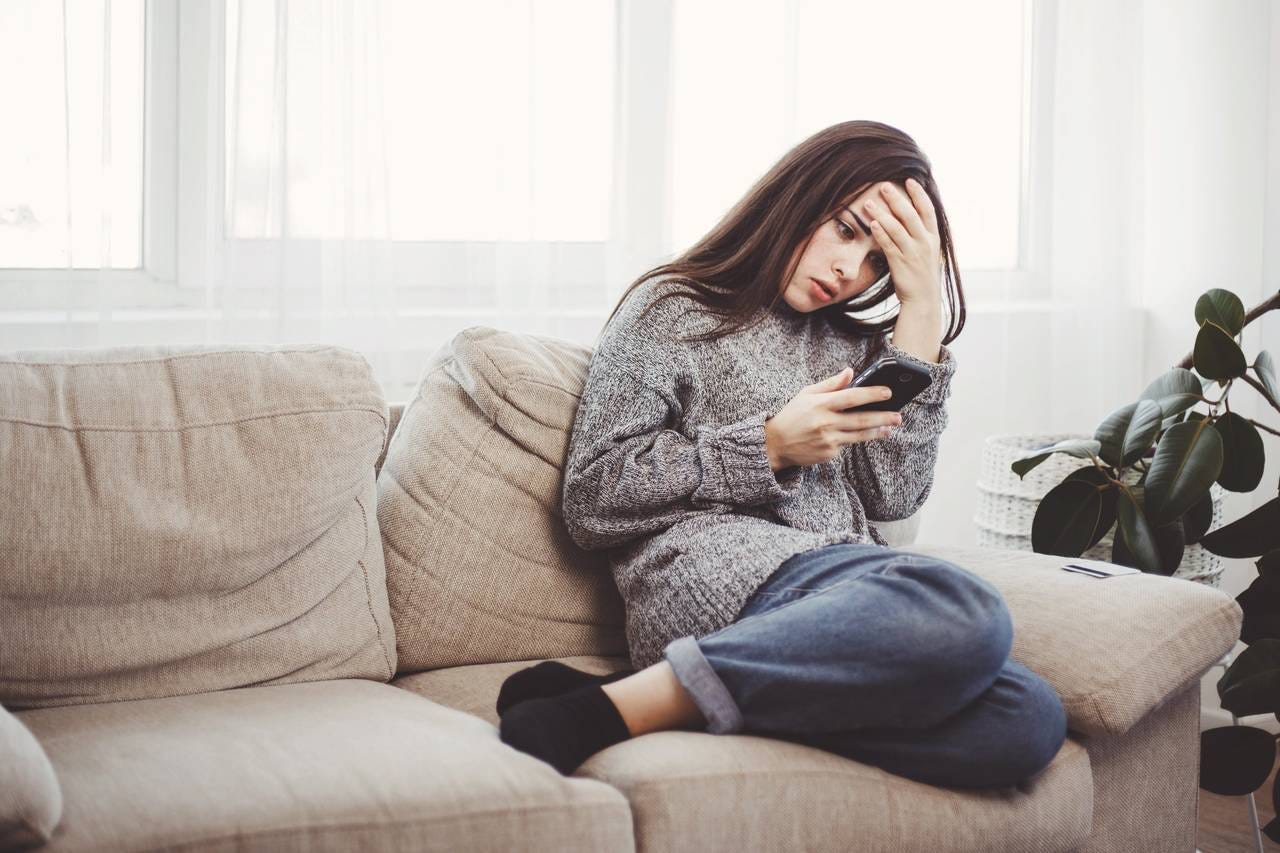 Slowing it Down: Towards Facilitating Mindfulness in Heated Online Conversations