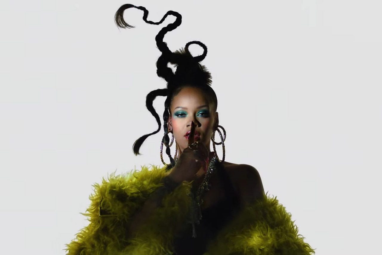 Rihanna regresa