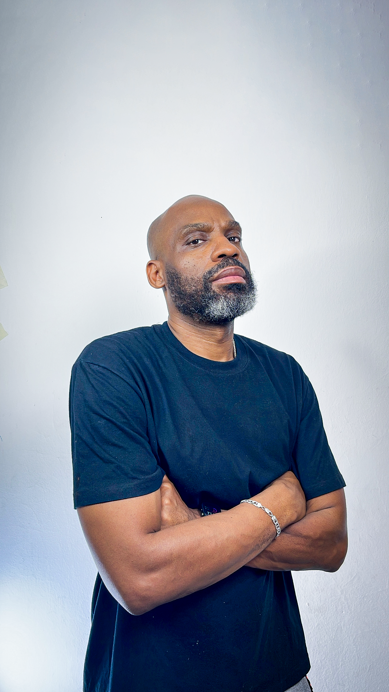 Kelly Stress: Duas Décadas a Promover Cultura, Música e Conteúdo Digital em Angola