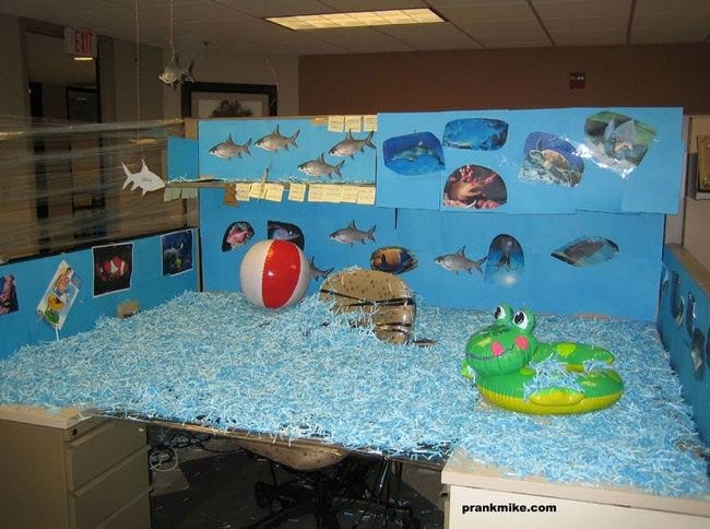 16 Maniacally Genius And Hilarious Office Pranks - InspireMore
