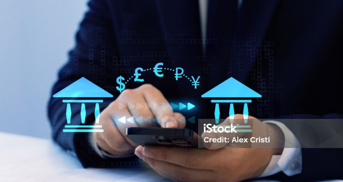 Synchronous vs Asynchronous Banking Transactions: How Core Banking Really Works