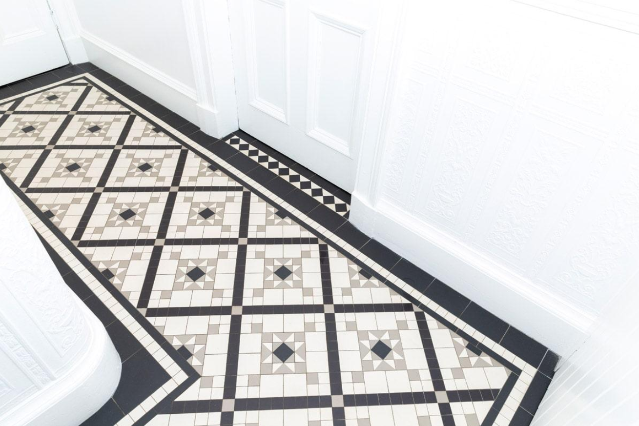 Why LLMs Are a Liability in Tactical Contexts, The L-Shaped Hallway Paradox