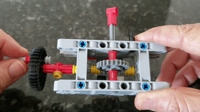 Lego GEARS & WORMS. Geartrains & Worm & Clutch Gears —… | by J3 |  KidsTronics | Medium