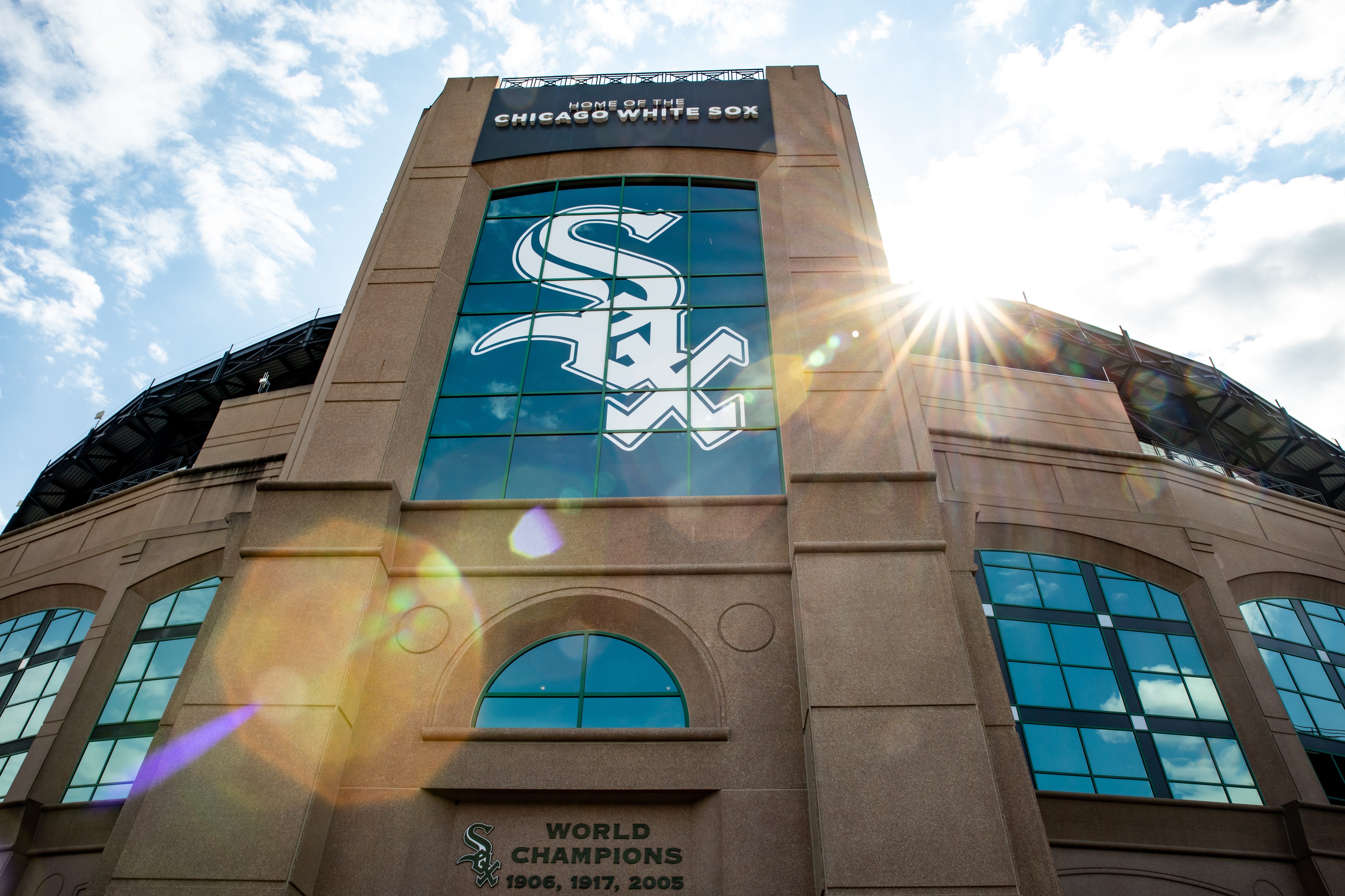 guaranteed rate field concourse