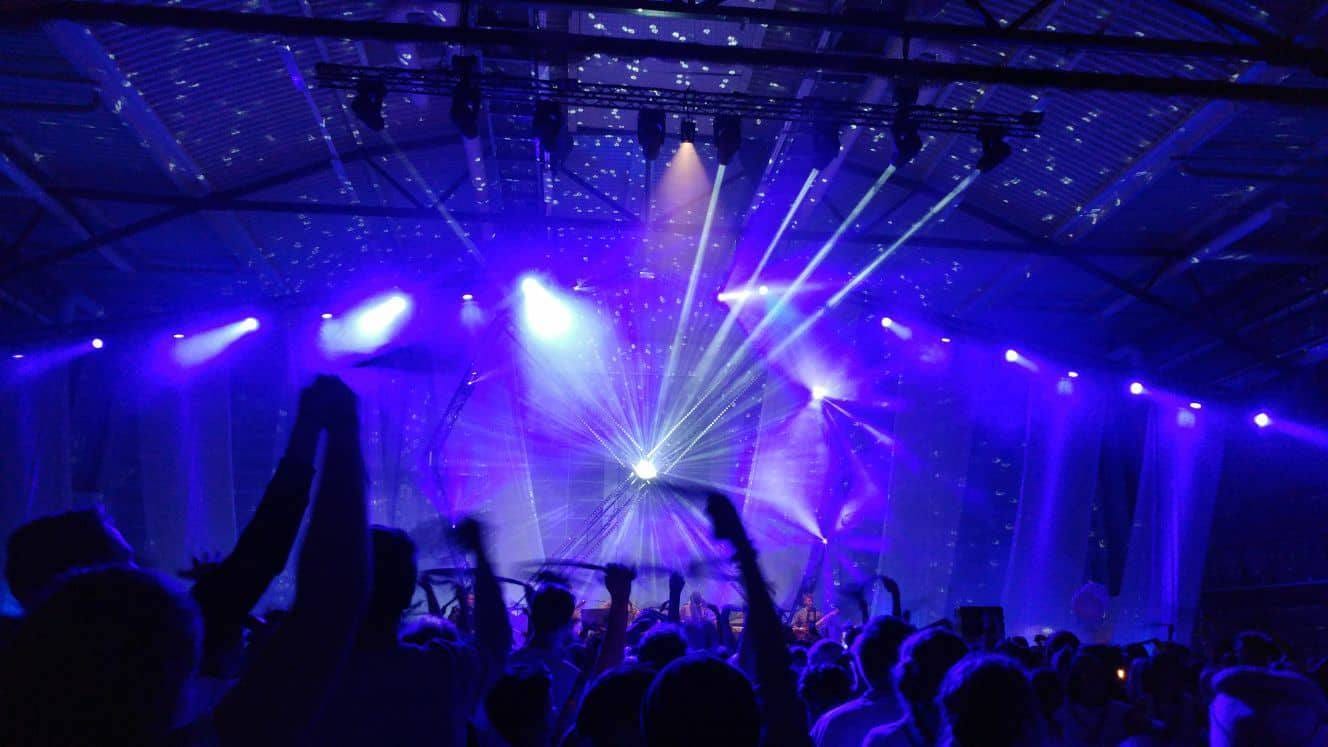 Explo kokosi samoajat yhteen — Karaoke villitsi illan bileissä