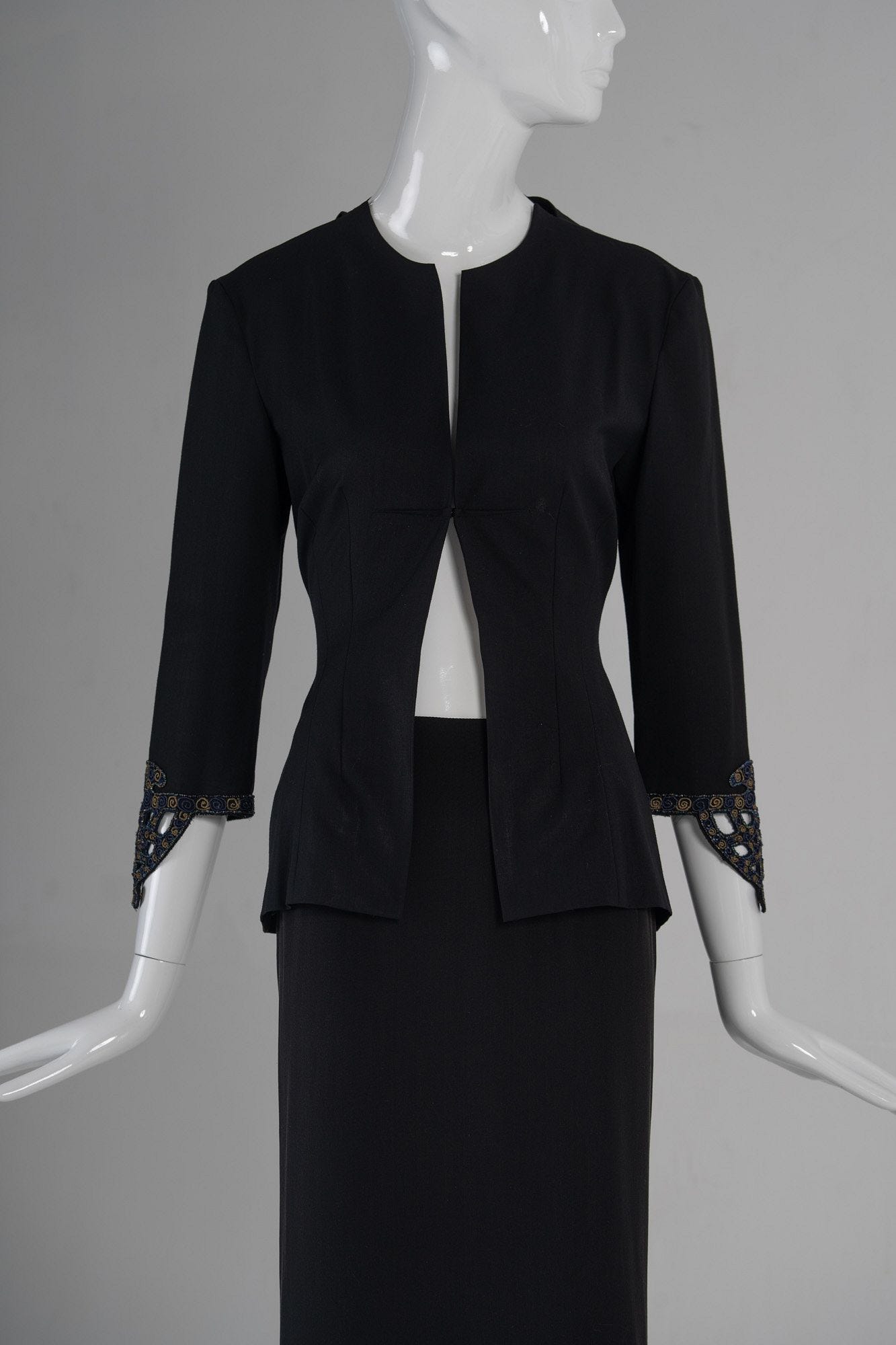 Timing Luxury Fashion Auctions: Market Insight Now