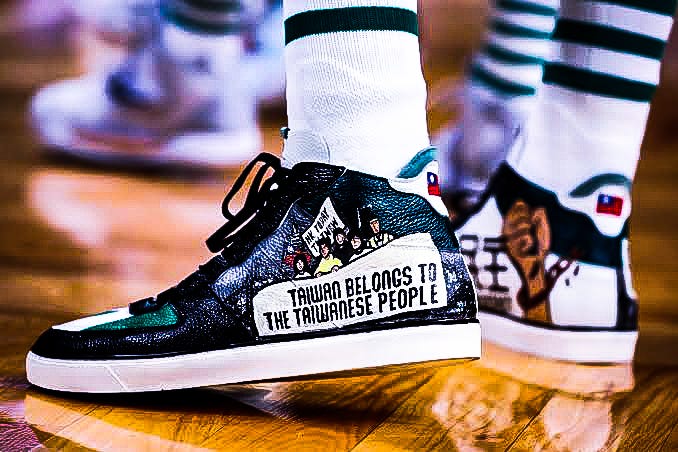Kanter on his 'Free Tibet' shoes: Two NBA guys asked me to take them off