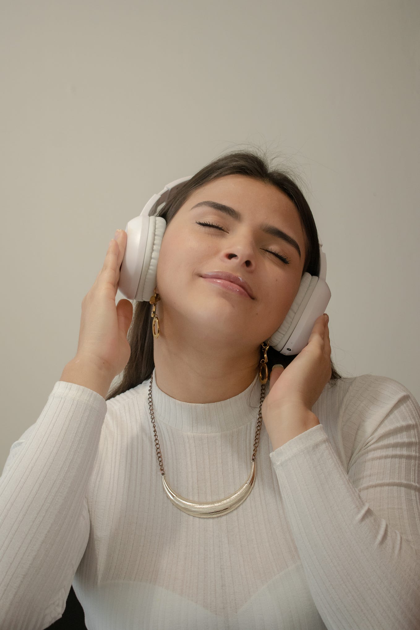 Machine Learning Unveils the Factors Driving Headphone Prices