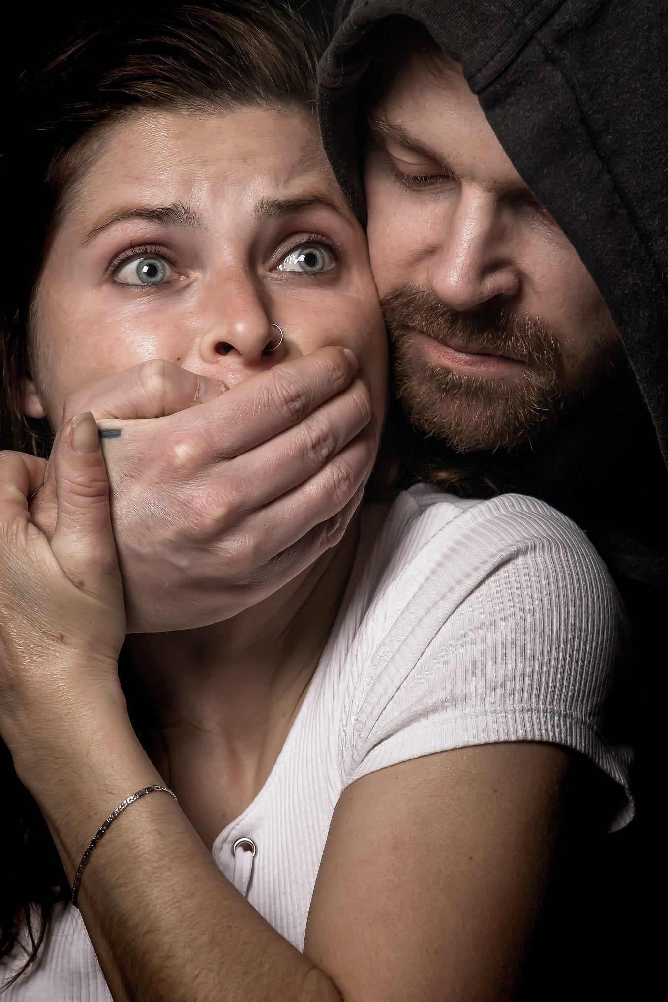 Held Hostage At Home Shauna 00 - 4nzy6m1