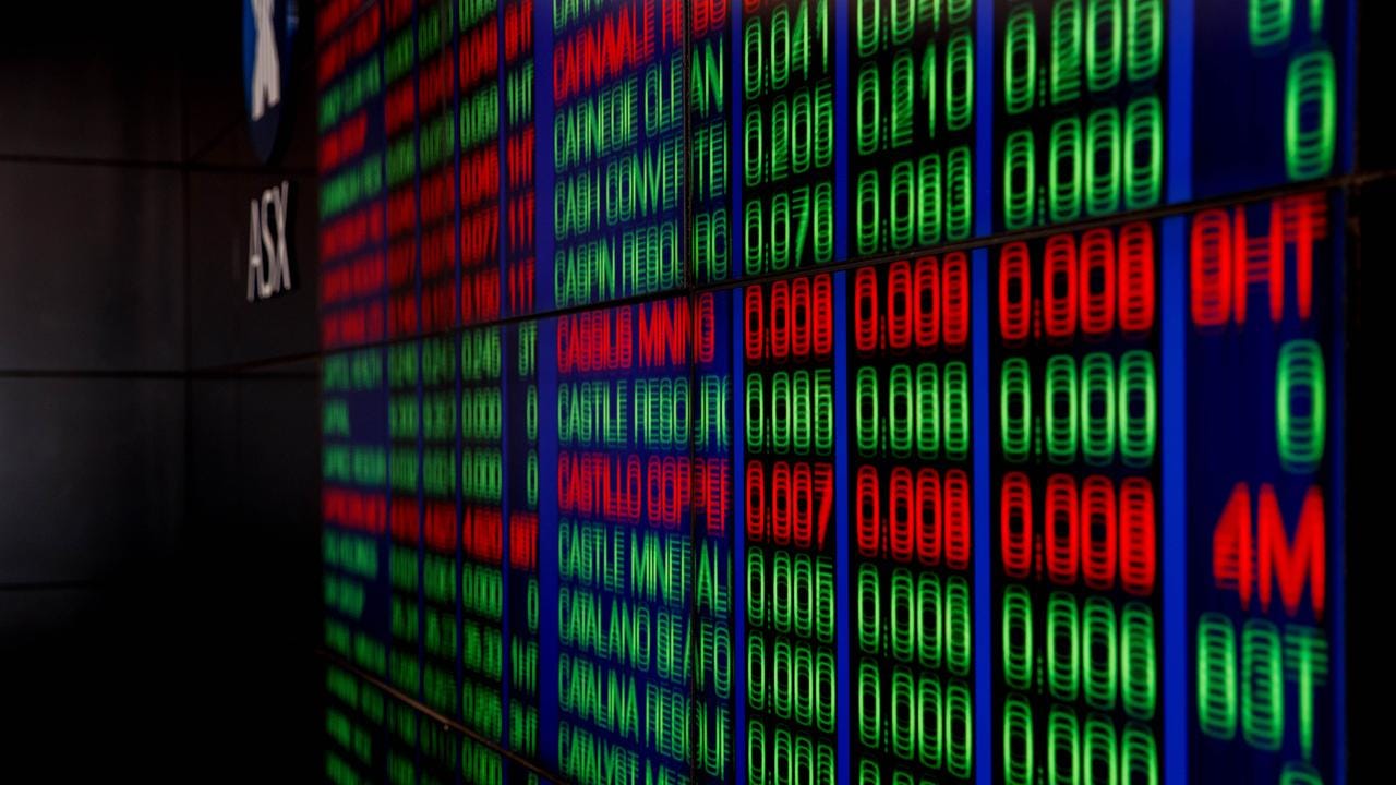 what-is-the-difference-between-net-profit-and-retained-earnings