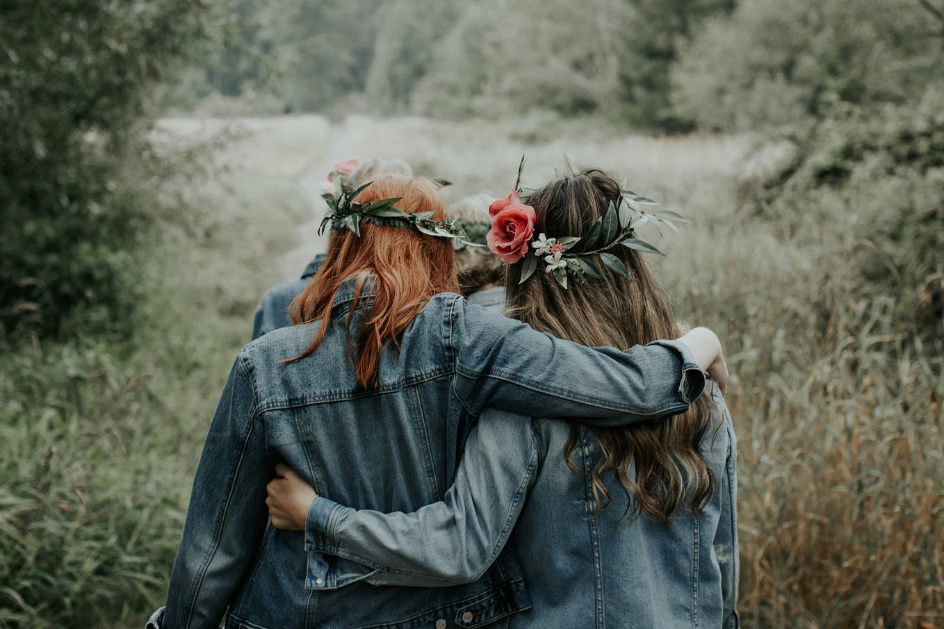 We Were Strangers Who Fell in Love at the Airport — And Never Met Again ...