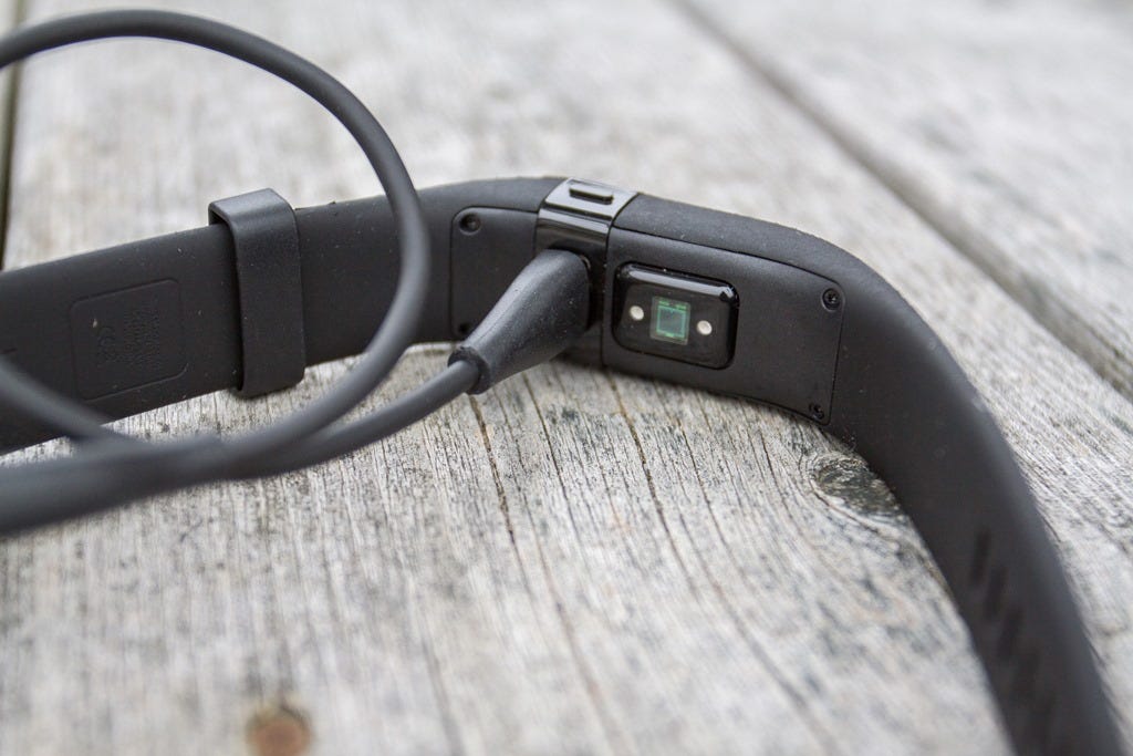 Fitbit Charge 2 Battery Life and Optimization Tips Danish Khan