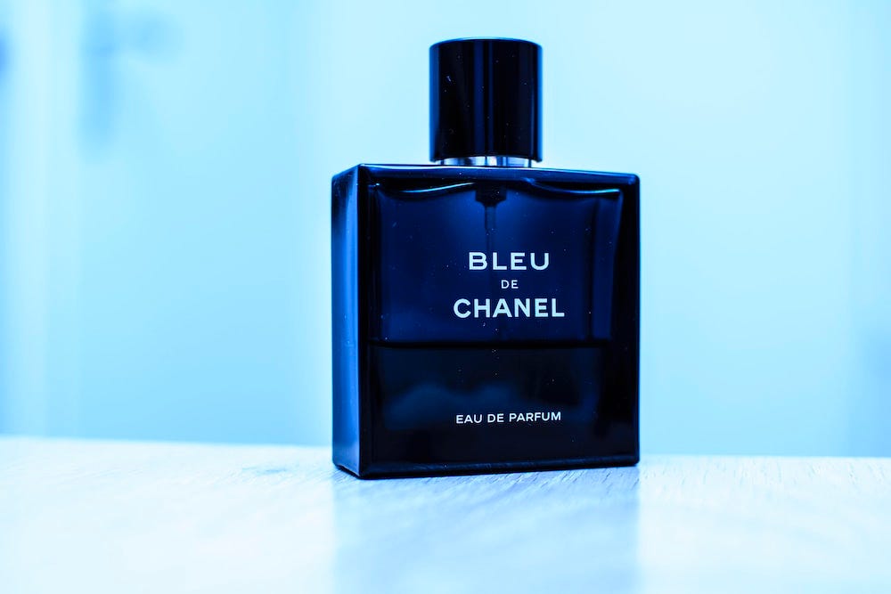  Chanel Bleu de Eau de Parfum Spray for Men, 1.7 Ounce : Beauty  & Personal Care