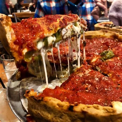Top 5 Best Places To Eat In Downtown Seattle by Kallumcain May