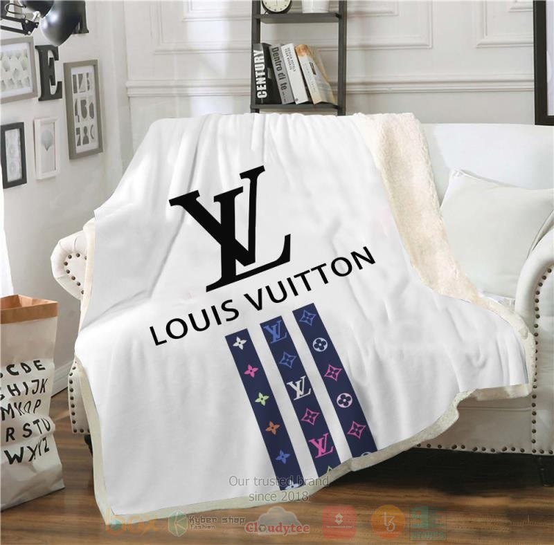 Louis Vuitton Logo Fleece Blanket • Kybershop