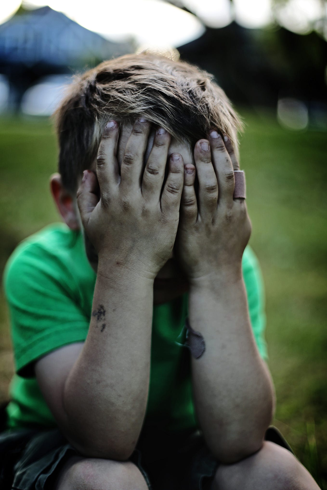 Sensory Overload & Sleep: Why Autistic People Cover Their Heads - 1zz84hn