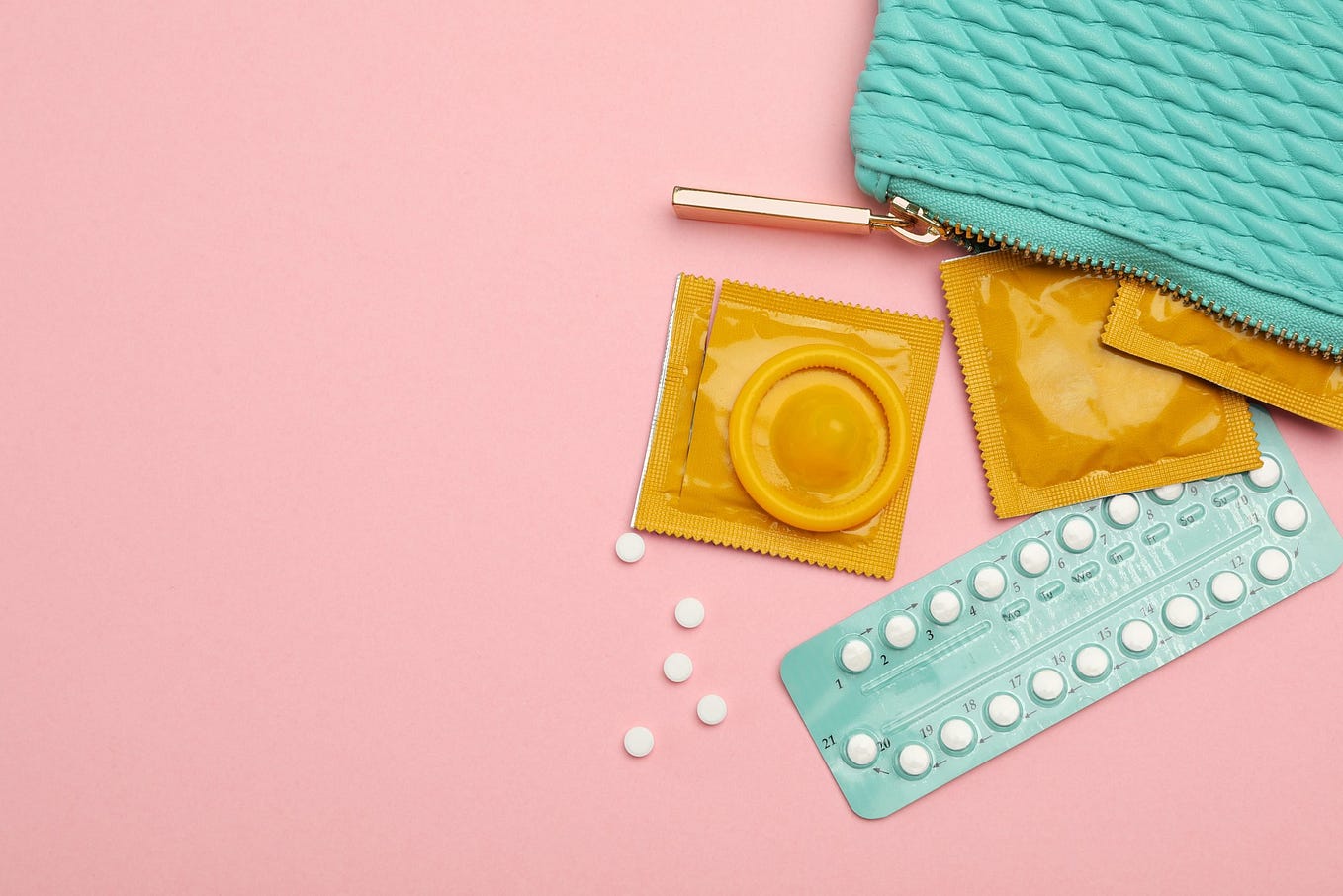 Alcohol and Birth Control Pills * Can You Drink Alcohol with Plan B?