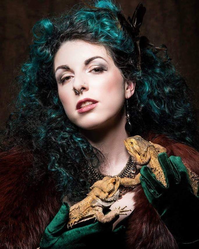 Who Is Amanda Kate Lambert? Nancy Sintara’s Daughter | by mehak fatima | Jun, 2024 | Medium
