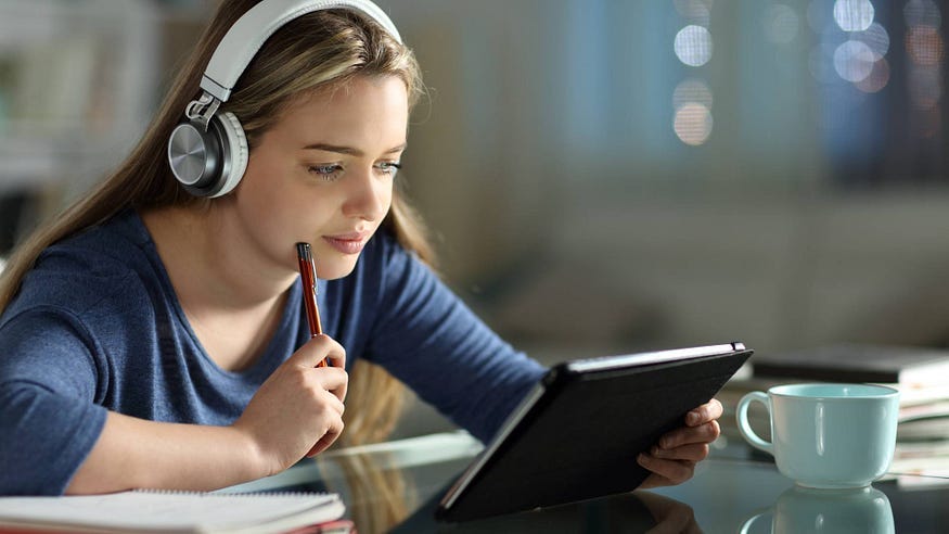 Sync vs. Async: Whatโs the Difference and When to Use Each? | by Owen ...