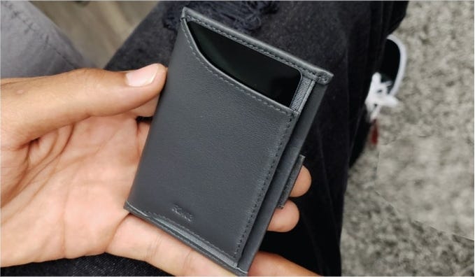 Walli Wearables, Trackable Smart Wallets