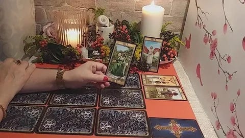 Descubre el Poder Oculto de Eshu Aboni: Tu Guía en el Camino de la Vida