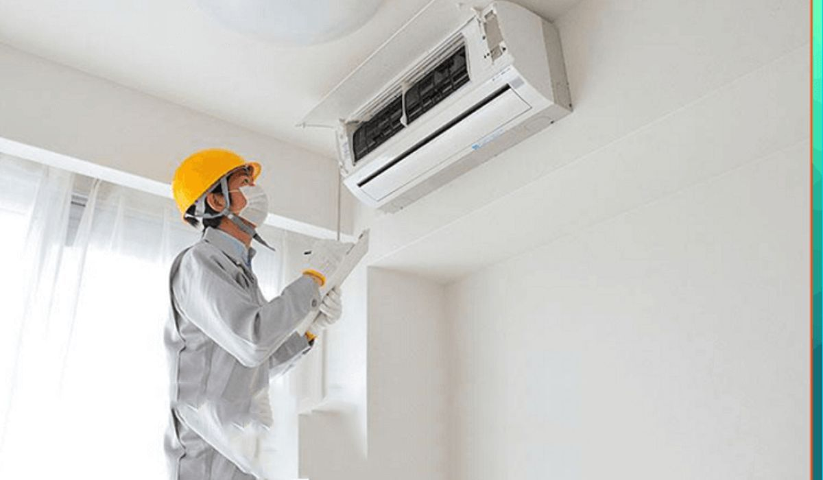 Repairman Checking Ac Specialist Dubai Medium