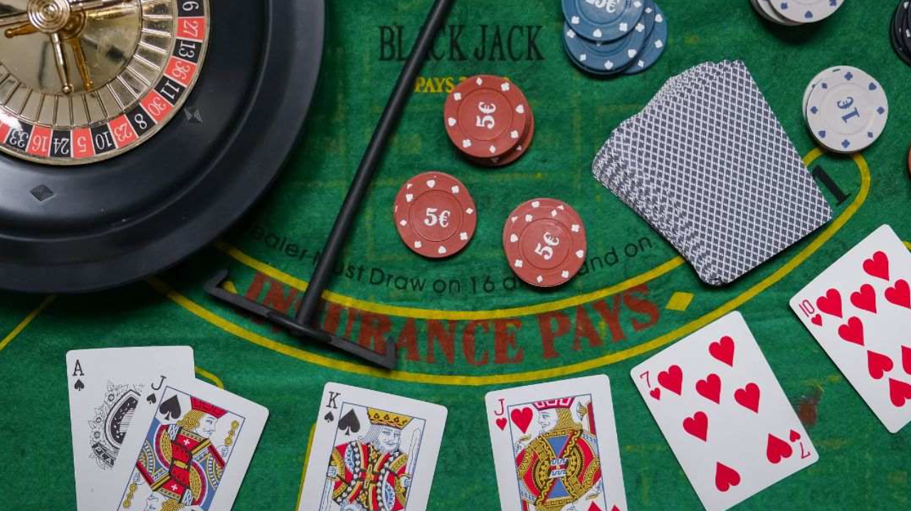 Mobile Casinos vs. Desktop: Which Offers the Best Gaming Experience? | by  Michael Powell | Medium