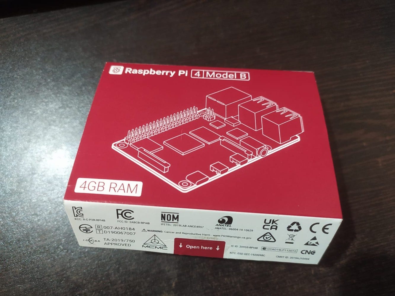 Raspberry Pi 4B Ultimate Kit - 64GB SD Card