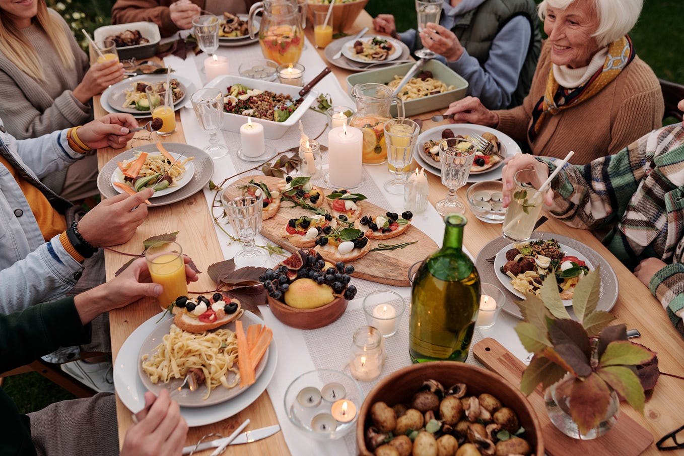 Can You Eat Mindfully At Social Gatherings?