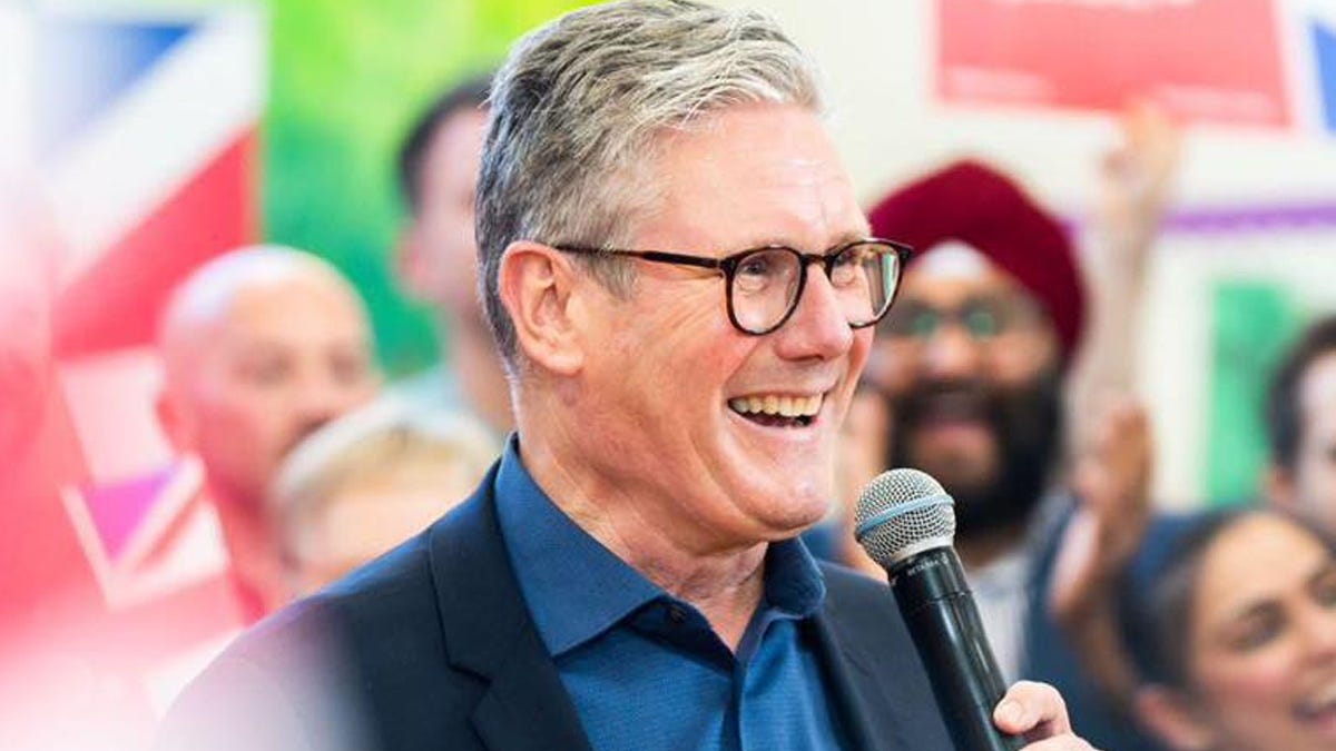 “Michelle Obama Crushes Trump in New Polls Is She the Democrats