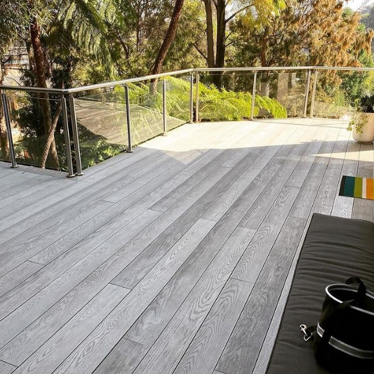 Composite decking boards with low maintenance Concept Materials Medium