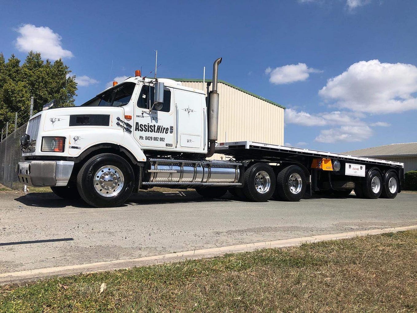 Crane Hire Brisbane Assist Hire Medium