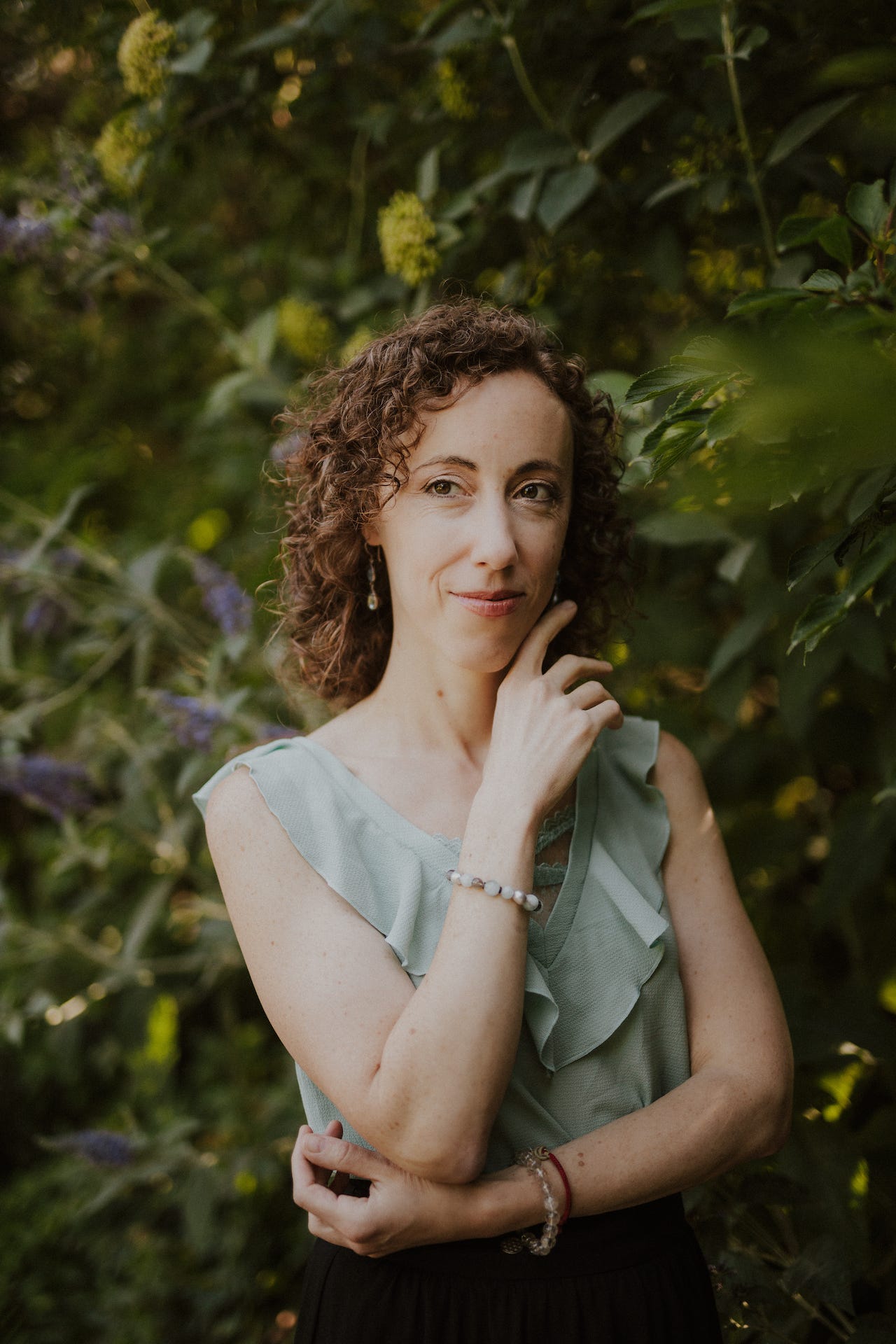 Why You Need To Follow Rae Proctor Right Now - j9qq8fr