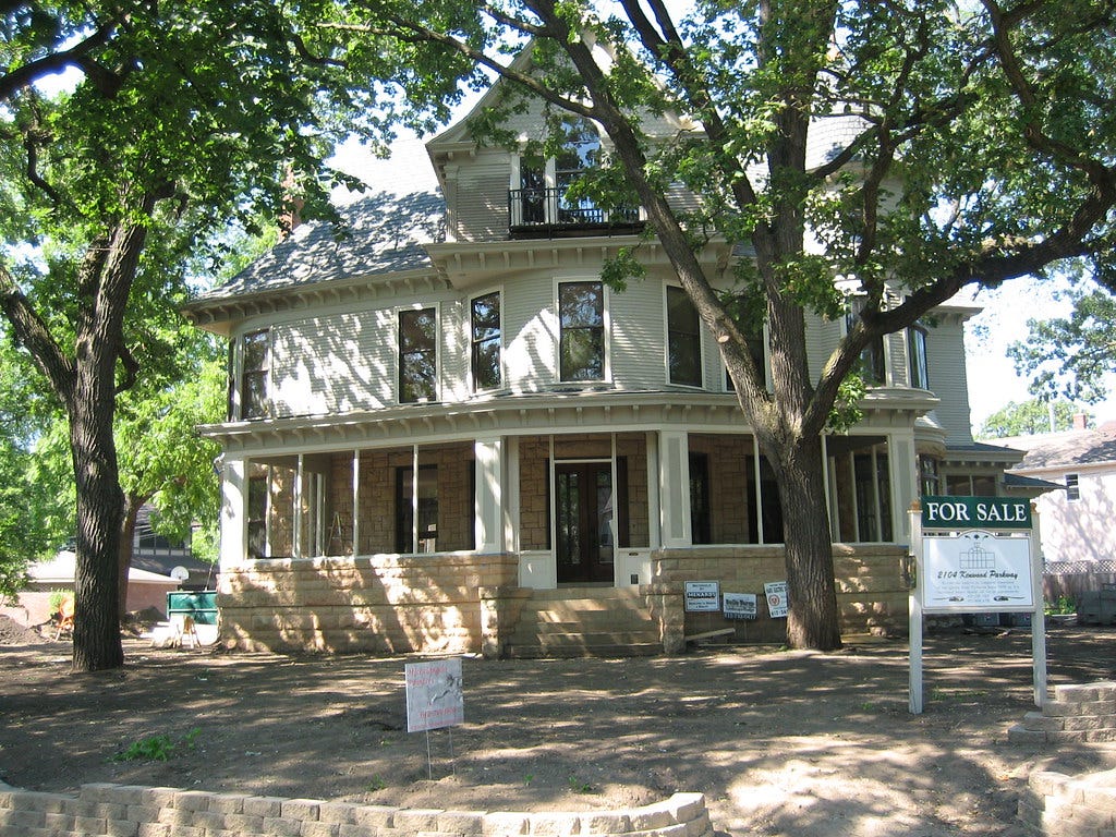 A photograph of the house where Phyllis, Mary, & Rhoda lived.