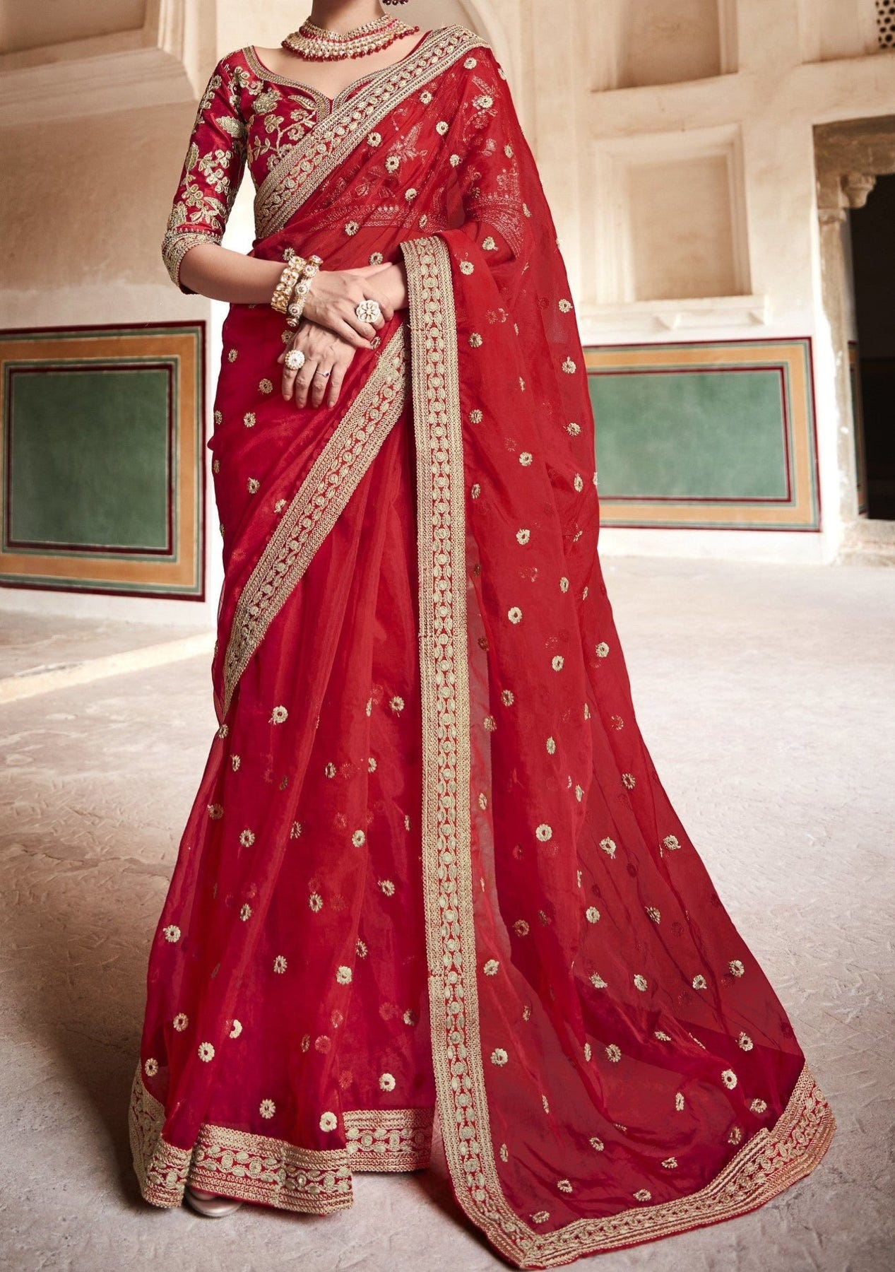 How to Get Perfect Look With Party Wear Sarees?