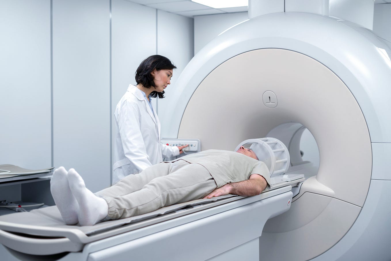 5 Things to Know About MRI Scans - Precision Imaging Centers - Medium