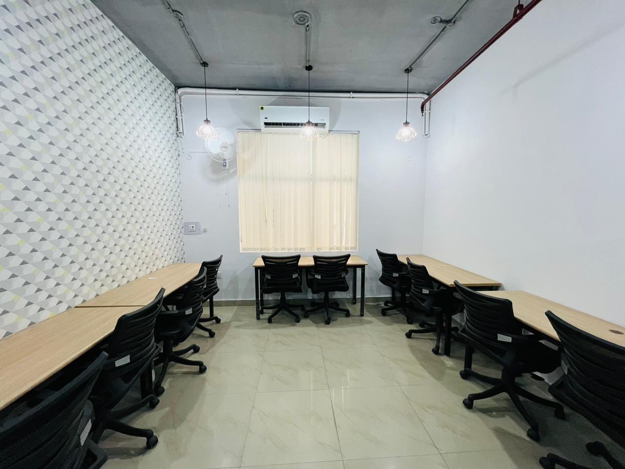 Coworking space in Noida Sector 63 Supremework Work Medium