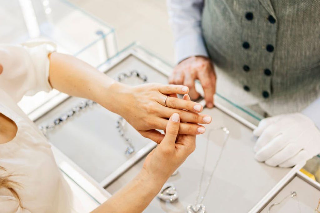 Exploring the Best Engagement Ring Stores in Dallas, TX by Max Von