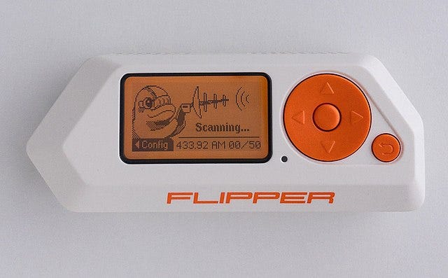 Flipper Zero tracker playing chiptune song! Yes it needed to be done lol,  every platform like it deserves a native tracker. : r/flipperzero