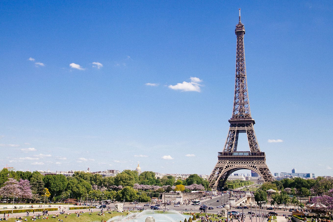 Is Paris safe for solo female travelers?