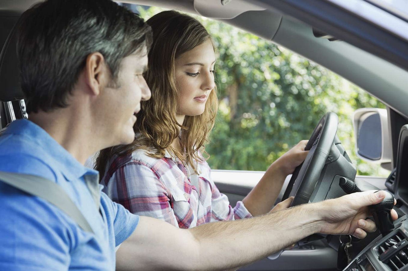 Top 6 Tips for Nailing Your Manual Driving Test by EZY 2 LEARN