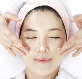 Unlock Radiant Skin: Exploring the BB Glow Facial Treatment in 