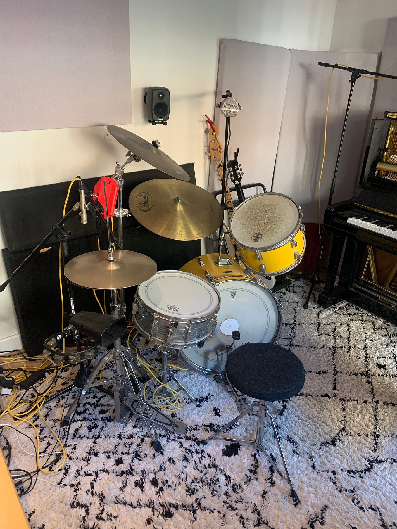 Unlocking Sonic Brilliance How to Hire a Mixing Engineer in the UK