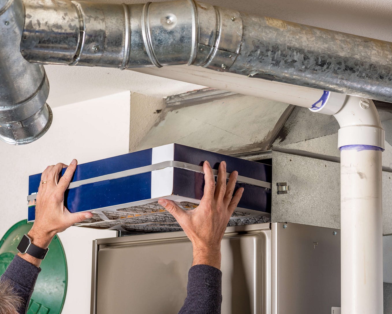 HOW DOES A HEAT PUMP WORK THE DIFFERENCE BETWEEN COOLING & HEATING