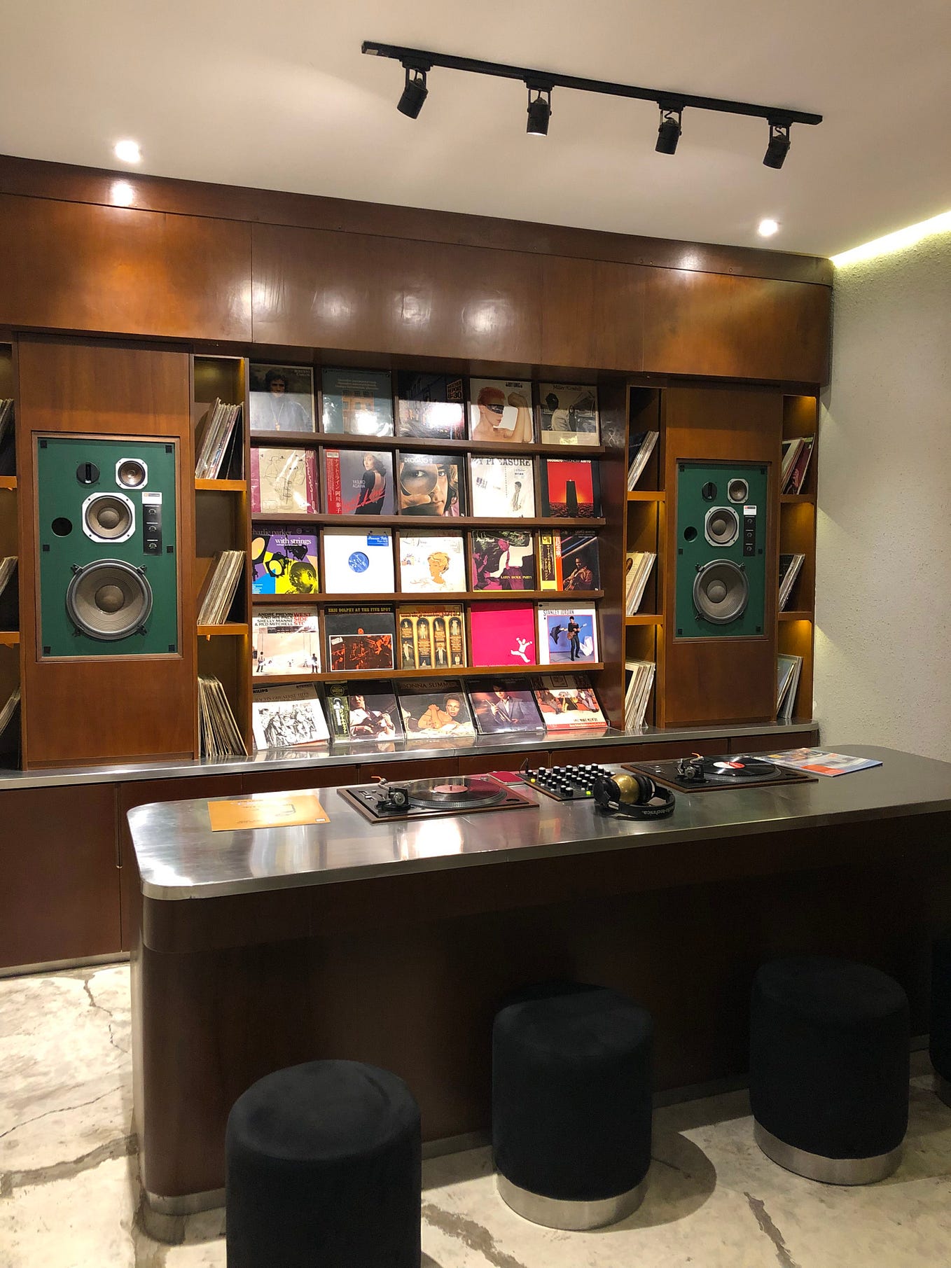 Inglourious Basterds: Characters Analysis | by The Tala | Medium