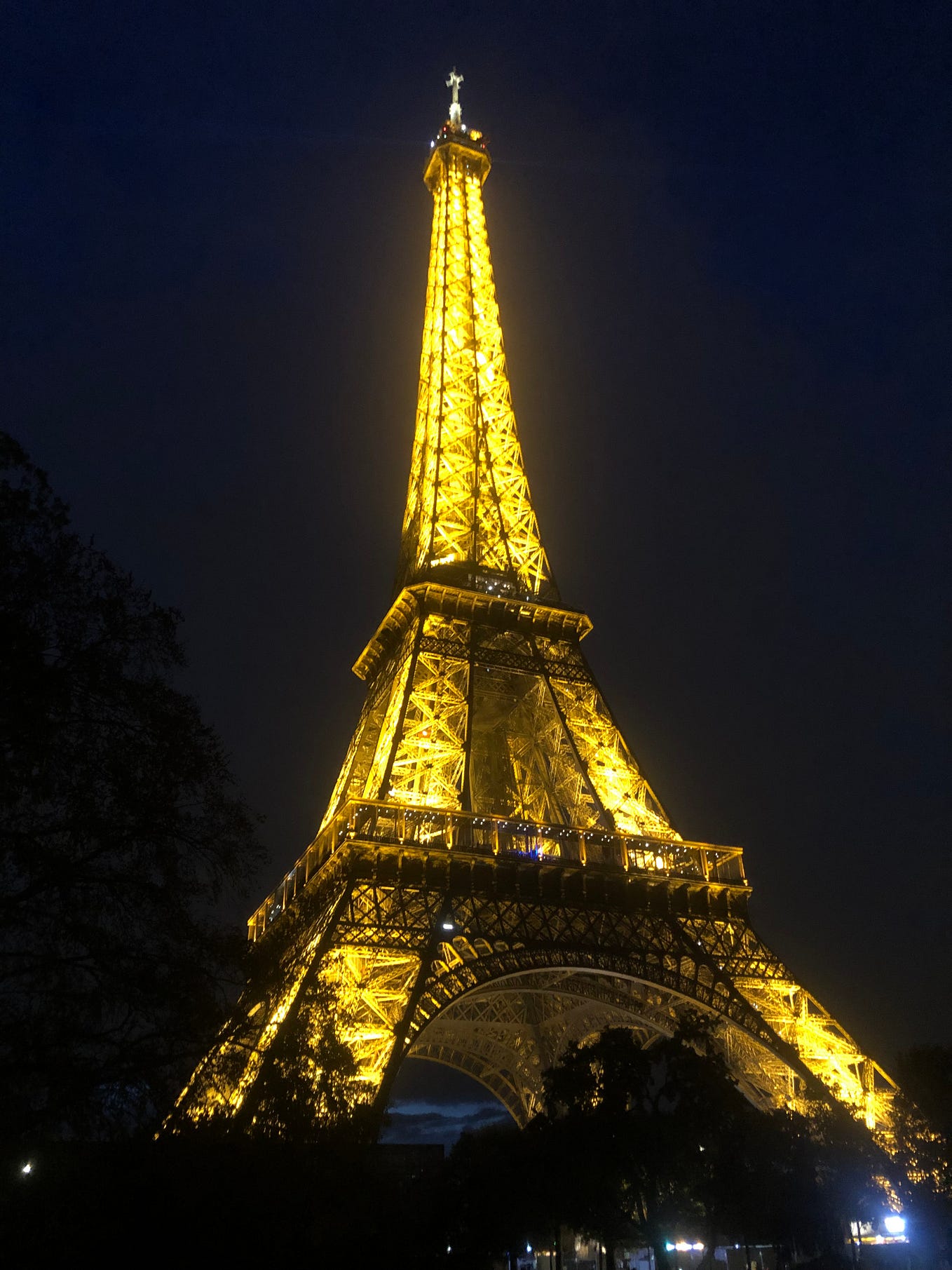 Disneyland Paris. … specializes in transfers to and from Disneyland Paris. … enjoyable ride for