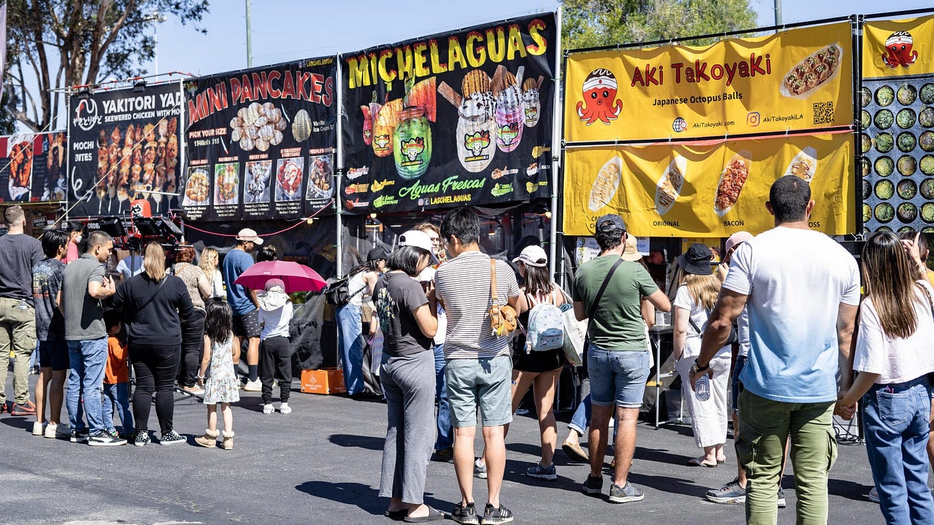 Ranked TOP 3 Fast Food Burgers in Los Angeles, California by LA Today Medium