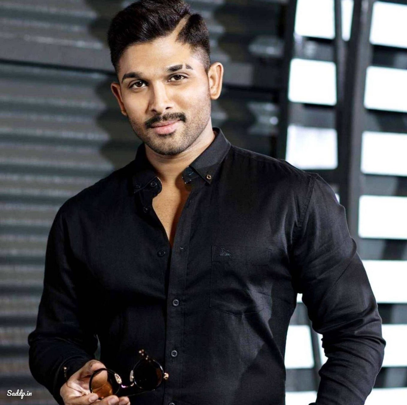 70 Yash Photos KGF Yash Photos Yash Images Sad DP Medium 70-yash-photos-kgf-yash-photos-yash-images-sad-dp-medium